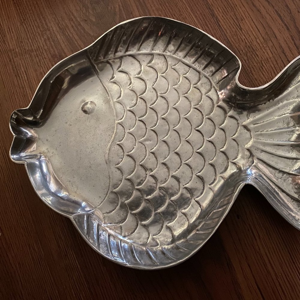 Beautiful Pewter Fish serving decorative large 12X14. Beach bar perfect.